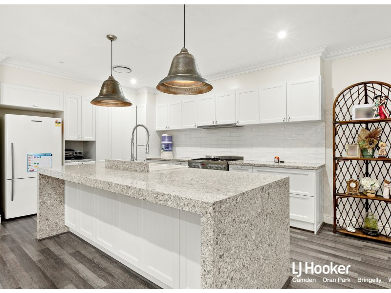 3 Central Avenue, Oran Park NSW 2570