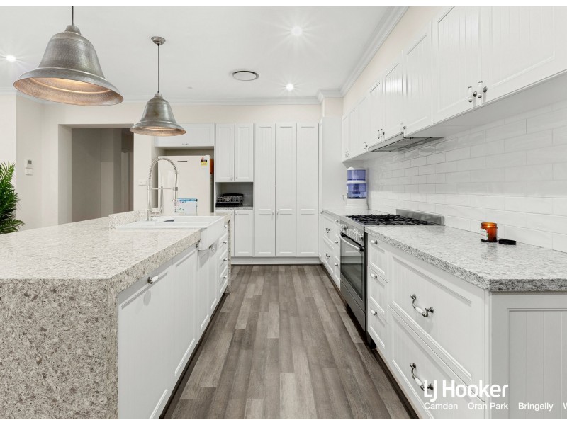 3 Central Avenue, Oran Park NSW 2570