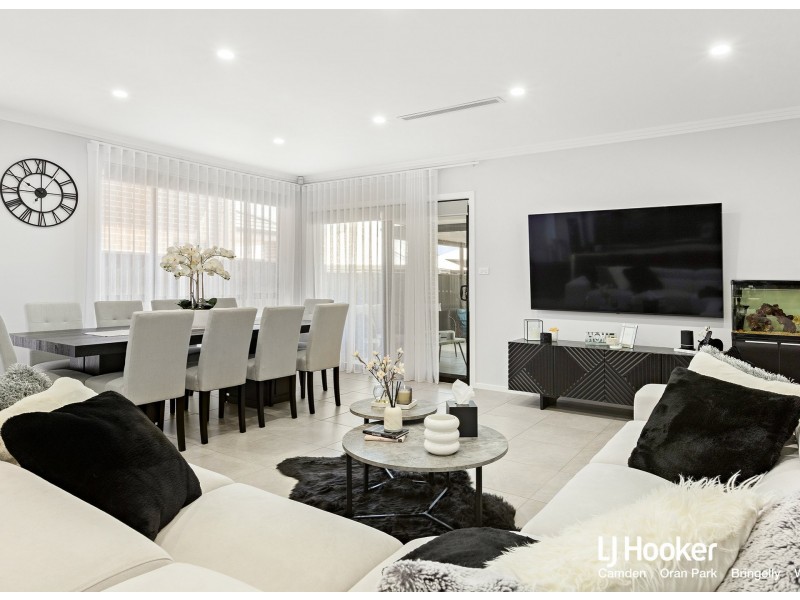 11 Ledwell Way, Oran Park NSW 2570