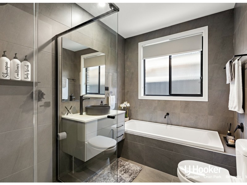 11 Ledwell Way, Oran Park NSW 2570