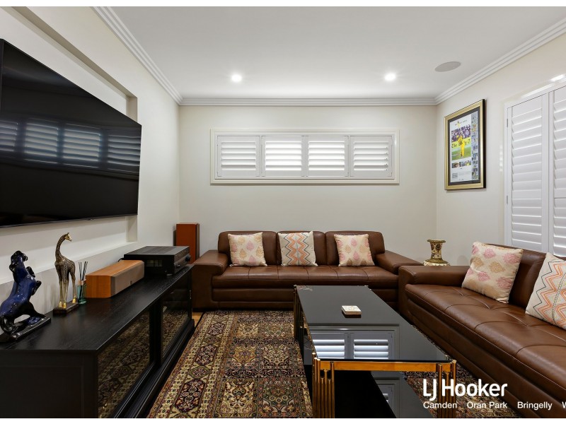 10 McLaurin Avenue, Oran Park NSW 2570