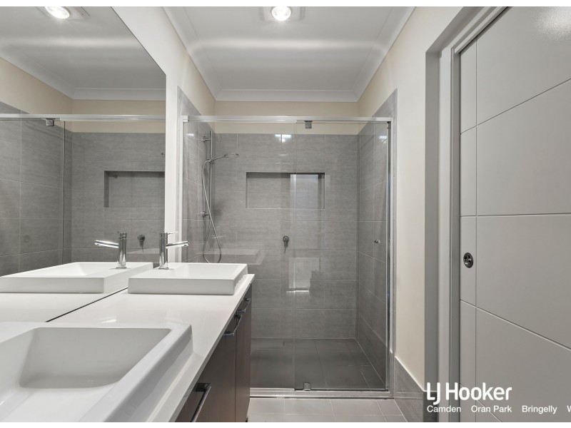 10 McLaurin Avenue, Oran Park NSW 2570