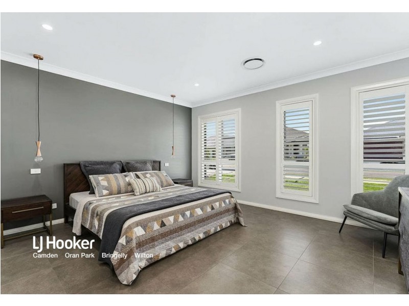 13 Hansford Street, Oran Park NSW 2570