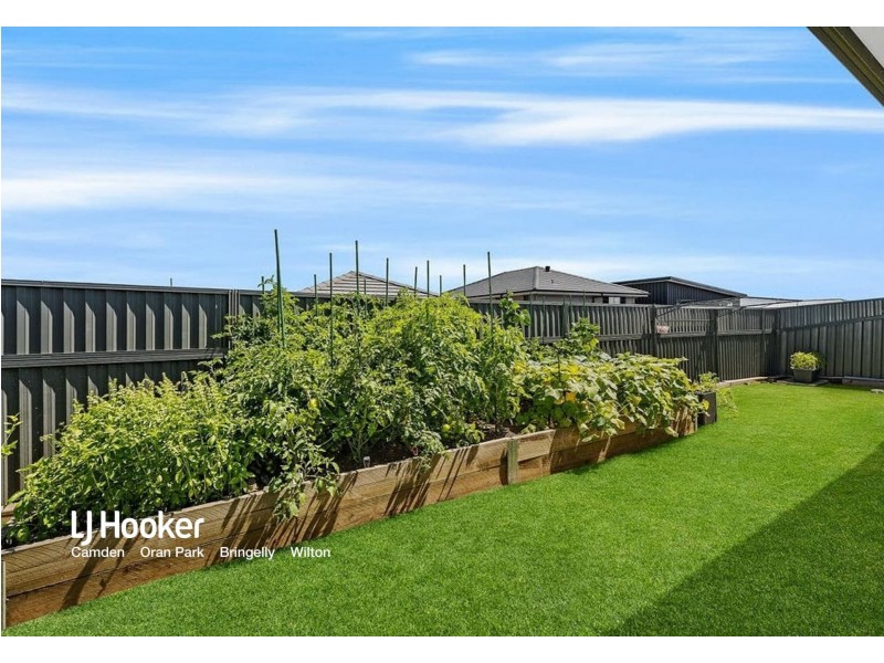 13 Hansford Street, Oran Park NSW 2570
