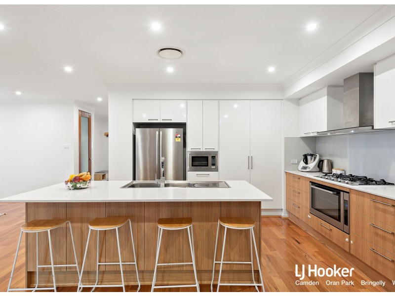 22 Parsons Grove, Oran Park NSW 2570