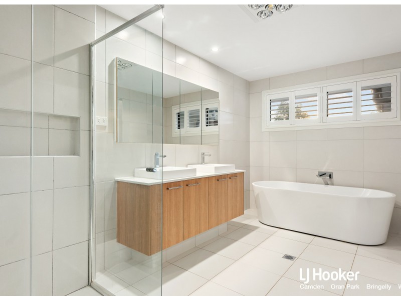 22 Parsons Grove, Oran Park NSW 2570