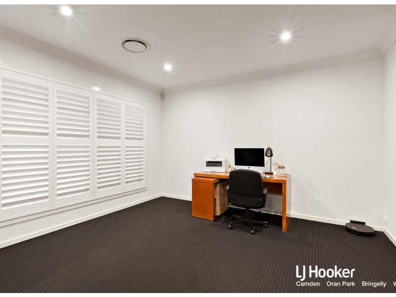 22 Parsons Grove, Oran Park NSW 2570