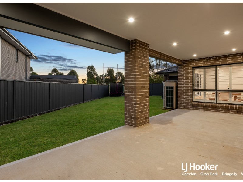 22 Parsons Grove, Oran Park NSW 2570