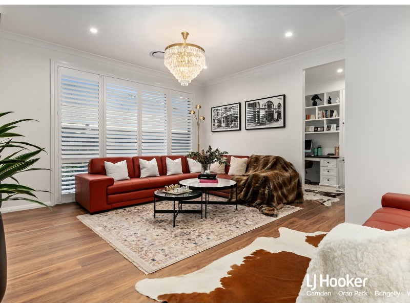 9 Gleeson Rise, Oran Park NSW 2570