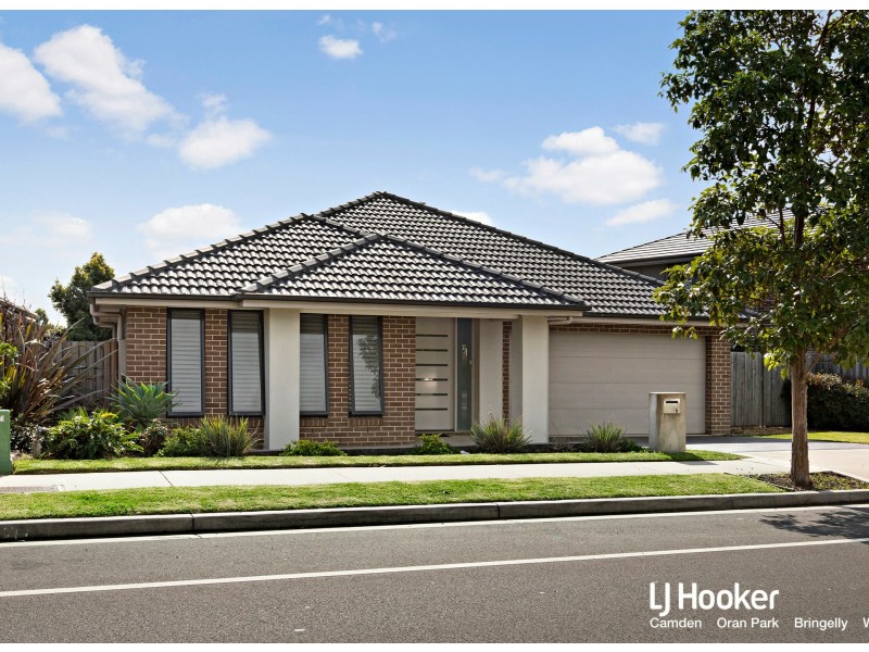121 Skaife Street, Oran Park NSW 2570