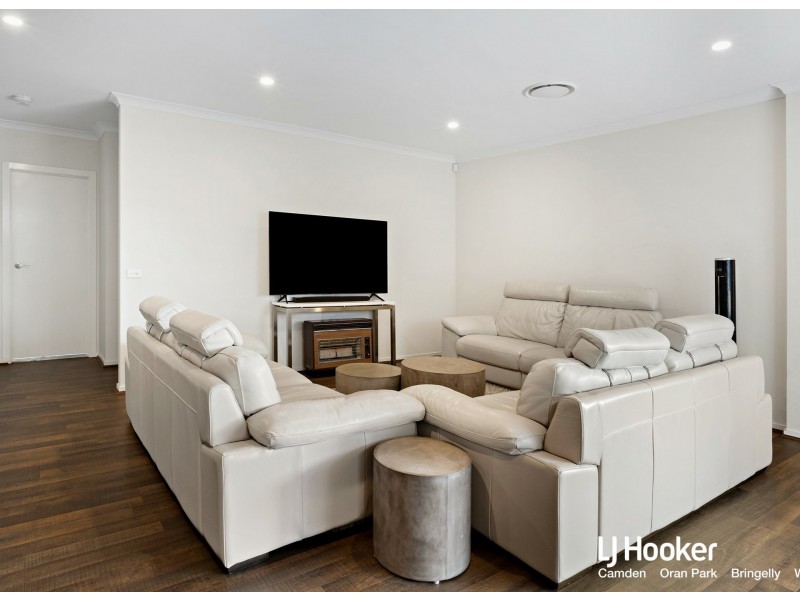 121 Skaife Street, Oran Park NSW 2570