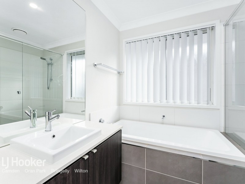 43 Vanderfield Crescent, Oran Park NSW 2570