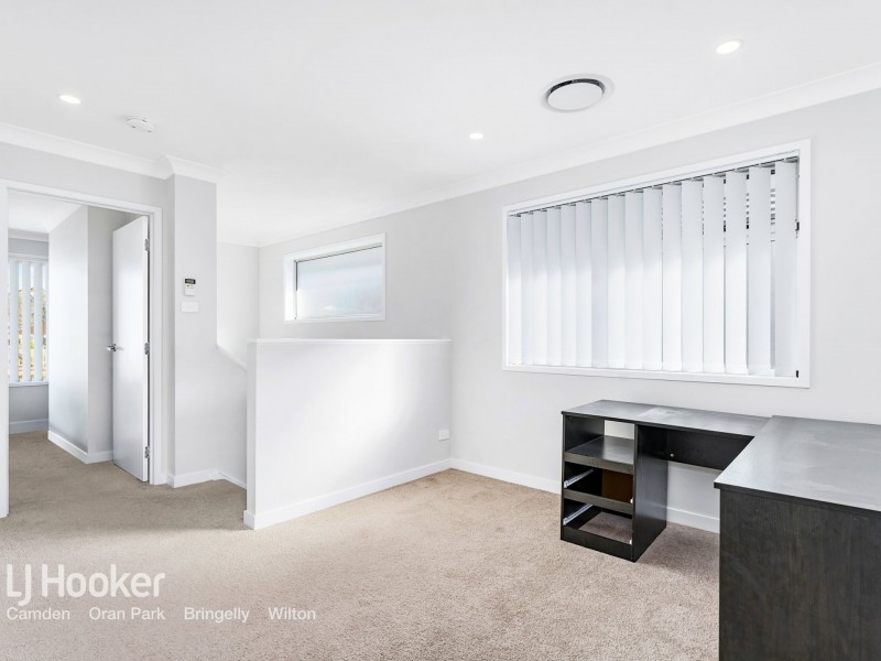 43 Vanderfield Crescent, Oran Park NSW 2570