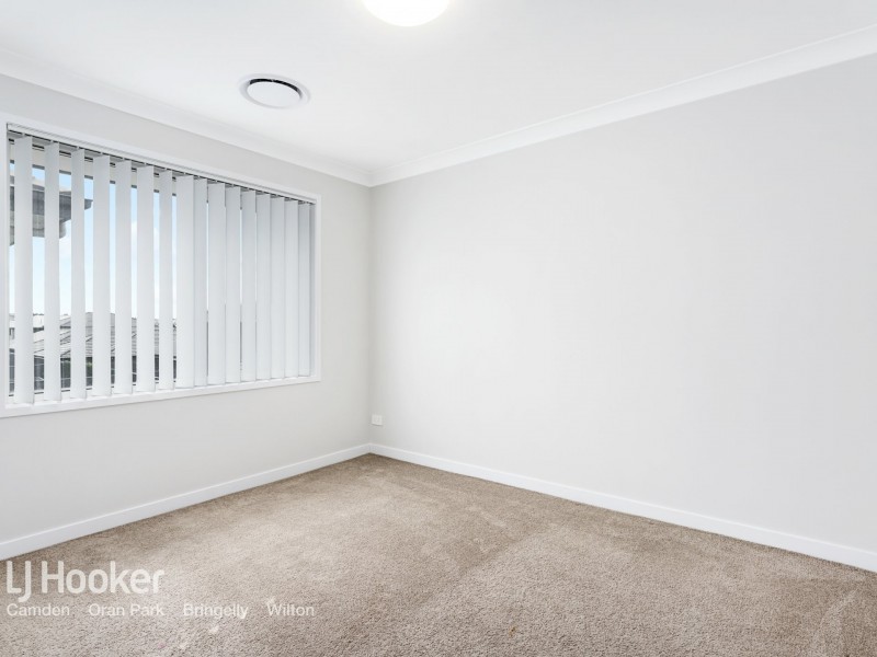 43 Vanderfield Crescent, Oran Park NSW 2570