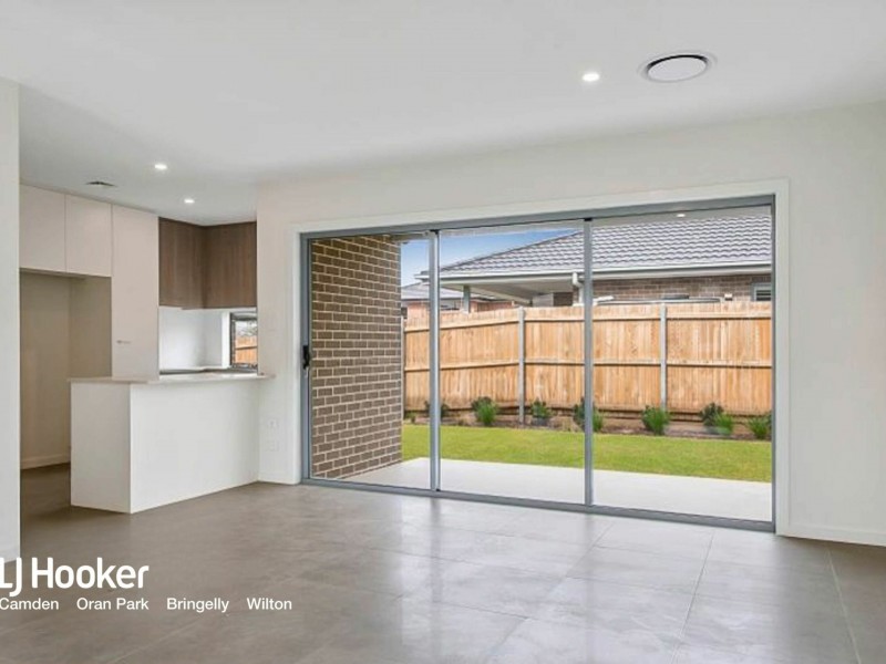 2 Rawlings Street, Oran Park NSW 2570