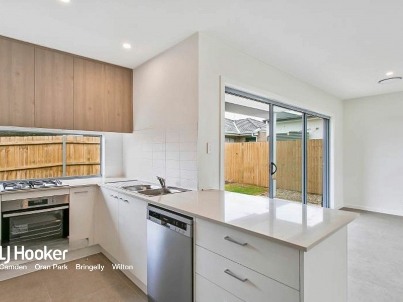 2 Rawlings Street, Oran Park NSW 2570