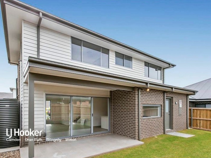 2 Rawlings Street, Oran Park NSW 2570