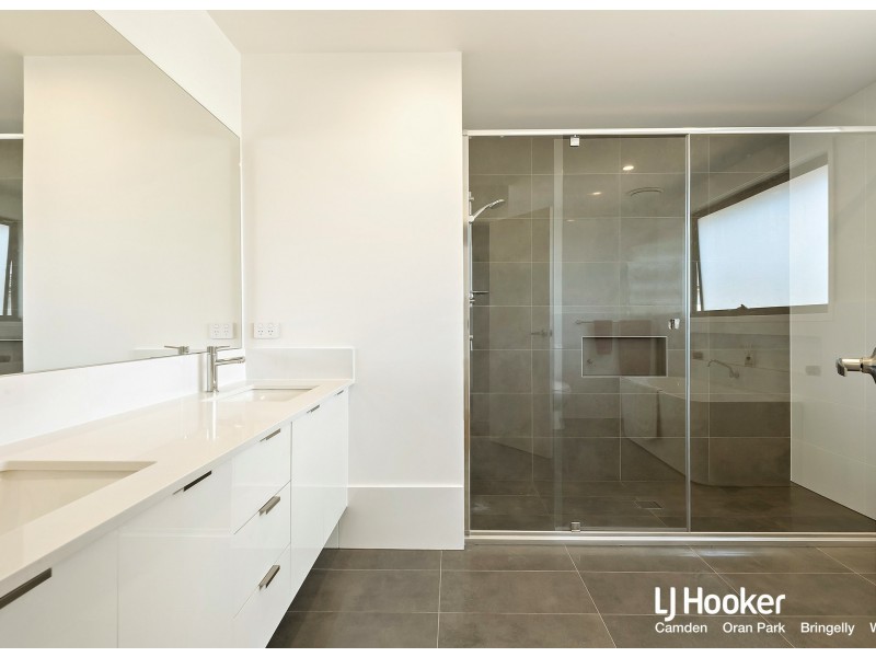 100 Grassbird Avenue, Oran Park NSW 2570