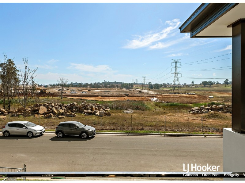 100 Grassbird Avenue, Oran Park NSW 2570