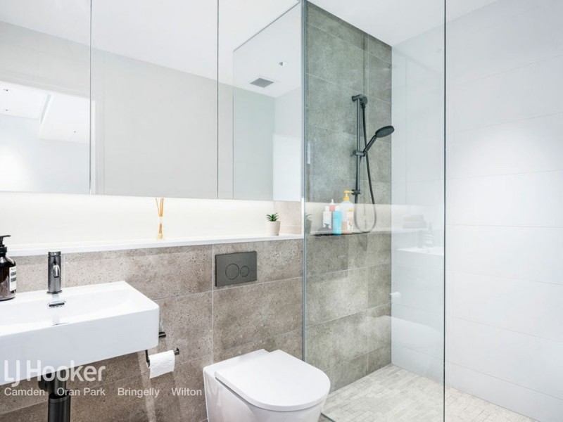 309/4 Fordham Way, Oran Park NSW 2570