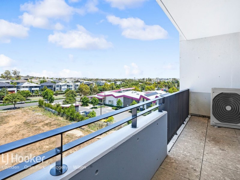 309/4 Fordham Way, Oran Park NSW 2570