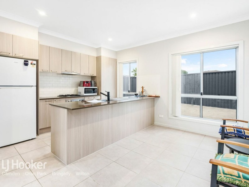 22 Evans Street, Oran Park NSW 2570
