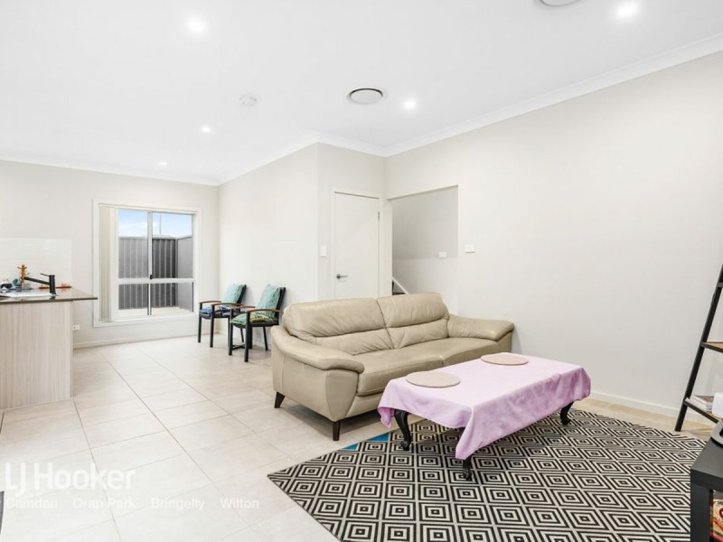 22 Evans Street, Oran Park NSW 2570