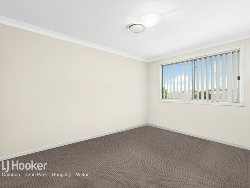 22 Evans Street, Oran Park NSW 2570