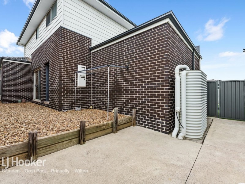 22 Evans Street, Oran Park NSW 2570