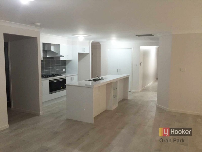 8 Loudon Crescent, Cobbitty NSW 2570