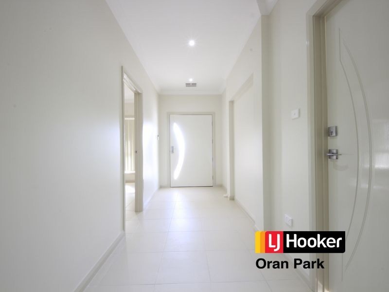 15 Rixon street, Oran Park NSW 2570