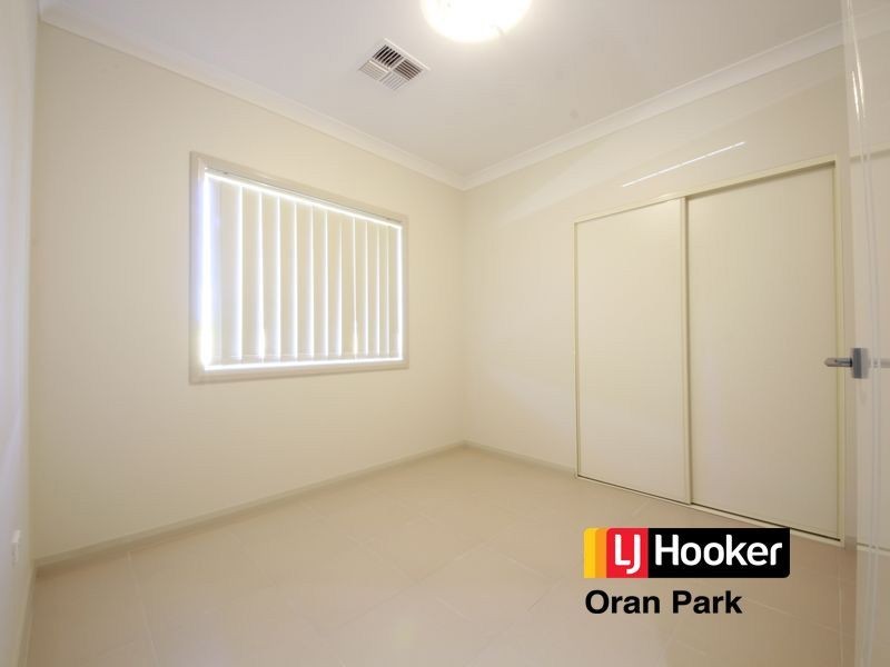 15 Rixon street, Oran Park NSW 2570