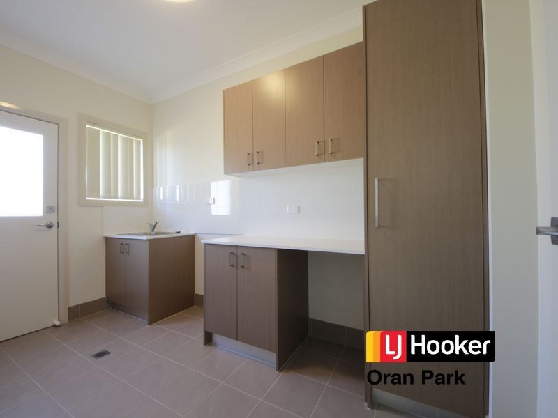 15 Rixon street, Oran Park NSW 2570