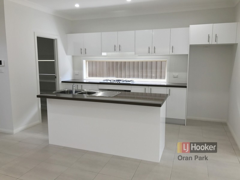 8b Harvey Street, Oran Park NSW 2570