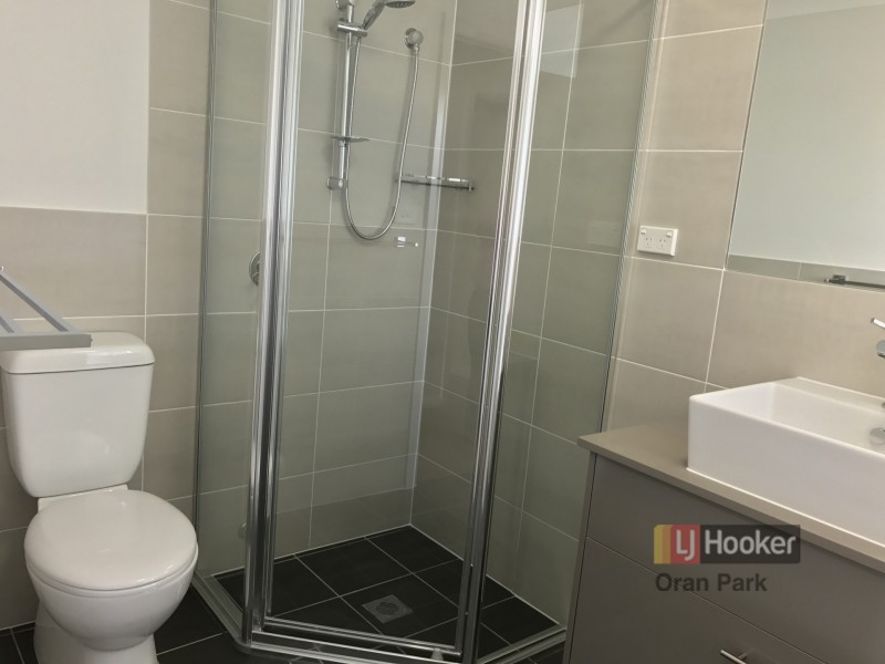 8b Harvey Street, Oran Park NSW 2570