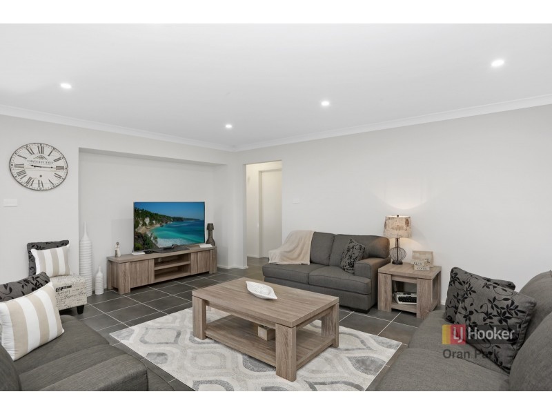 30 Richards Loop, Oran Park NSW 2570