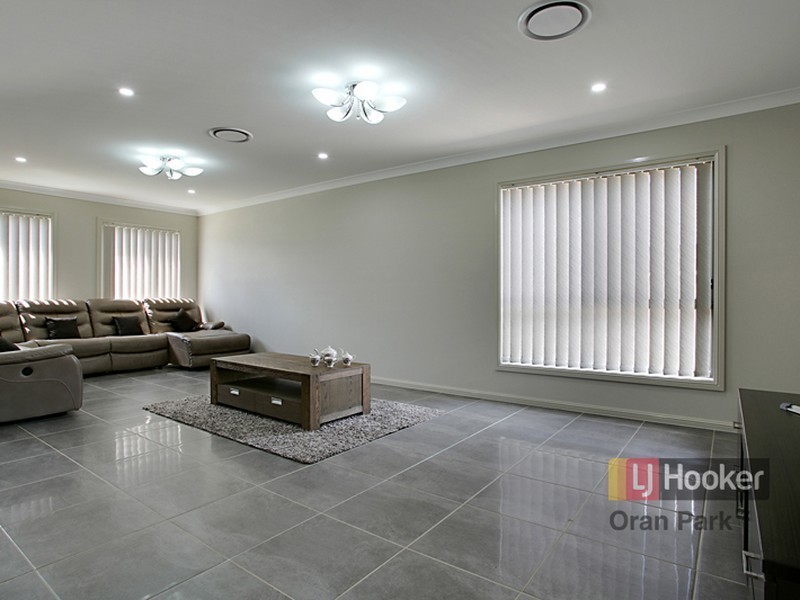 43 Murphy Street, Oran Park NSW 2570