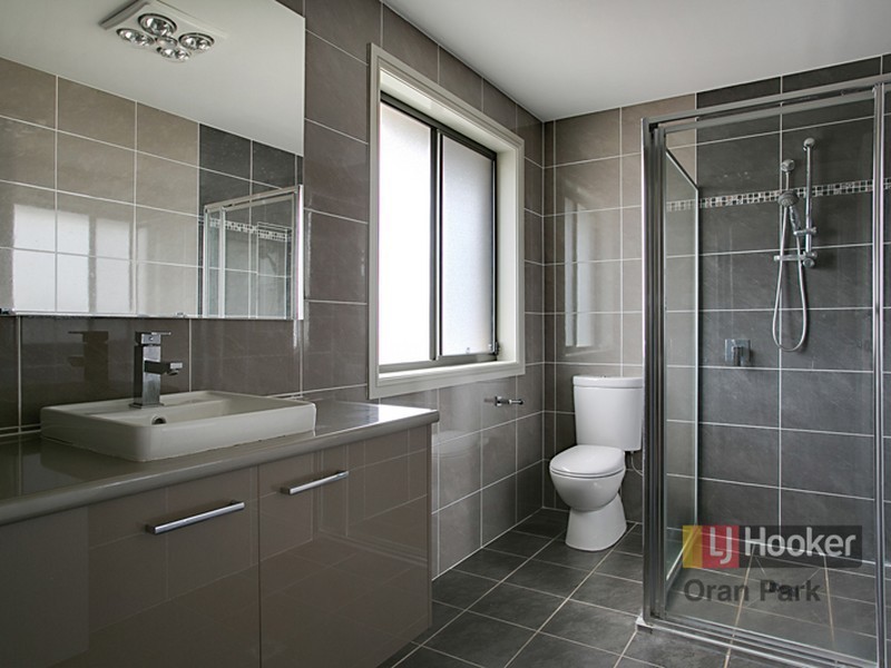 43 Murphy Street, Oran Park NSW 2570