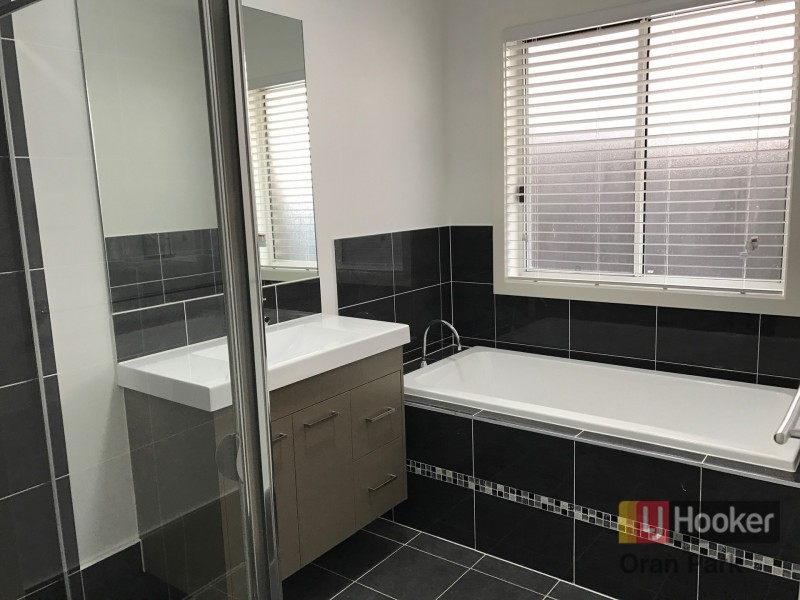 12 Weldon Street, Oran Park NSW 2570