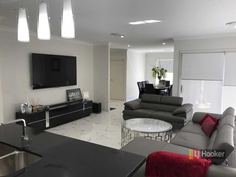 19 Thorpe Circuit, Oran Park NSW 2570