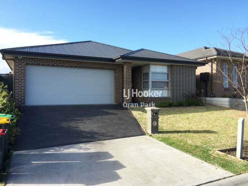 13 Finlay Street, Oran Park NSW 2570