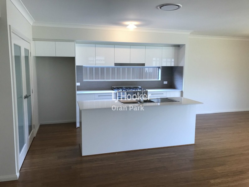 13 Finlay Street, Oran Park NSW 2570