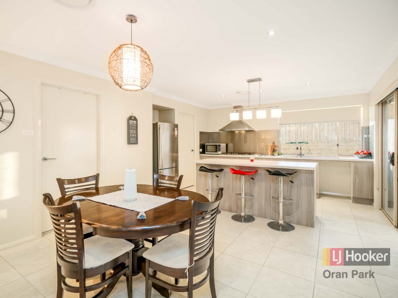 25 Buckingham Loop, Oran Park NSW 2570