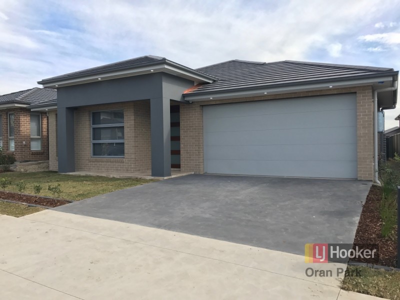 19 Jones Street, Oran Park NSW 2570