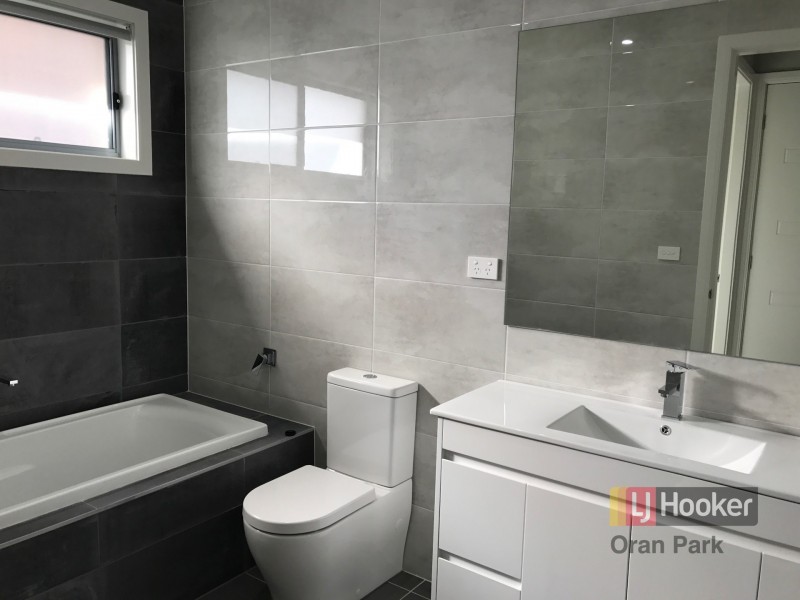19 Jones Street, Oran Park NSW 2570