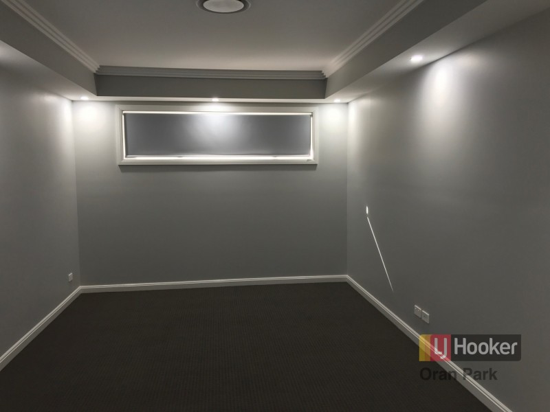 19 Jones Street, Oran Park NSW 2570