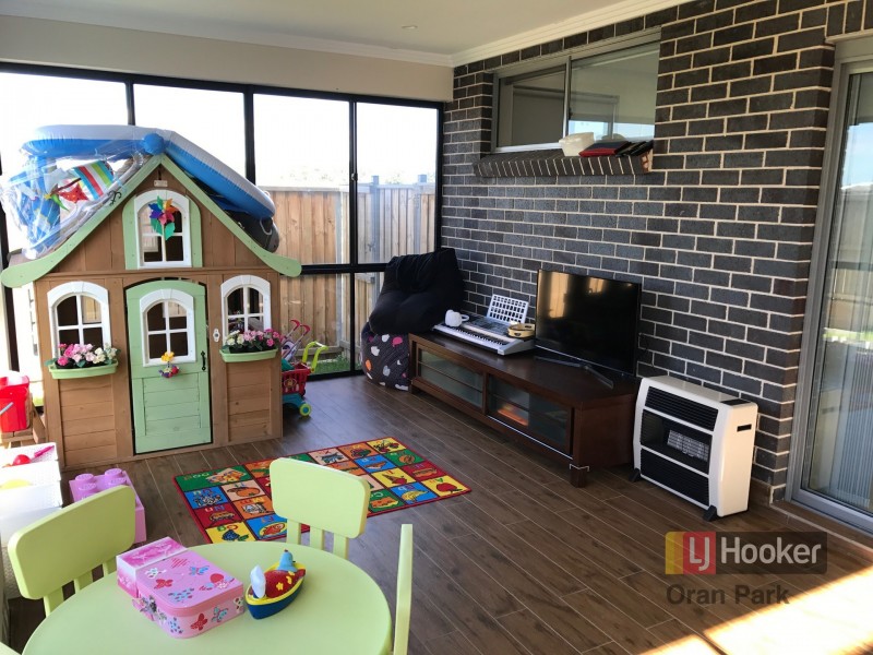 22a Geoghegan Circuit, Oran Park NSW 2570