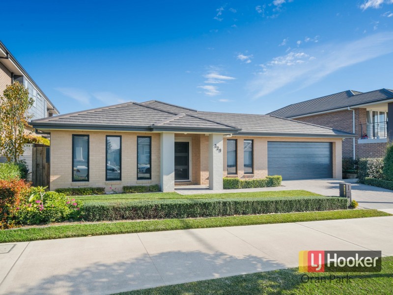 329 South Circuit, Oran Park NSW 2570