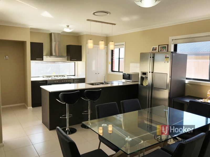 14 Besnard Street, Oran Park NSW 2570