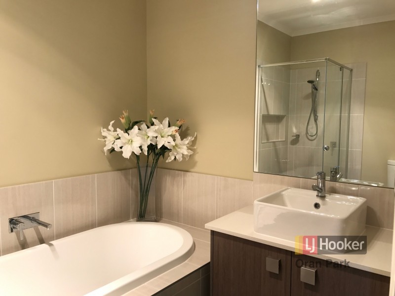 14 Besnard Street, Oran Park NSW 2570